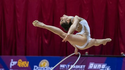 Брезалиева е втора, а Калейн трета за многобоя след първите два уреда на Световната чалъндж купа в Румъния