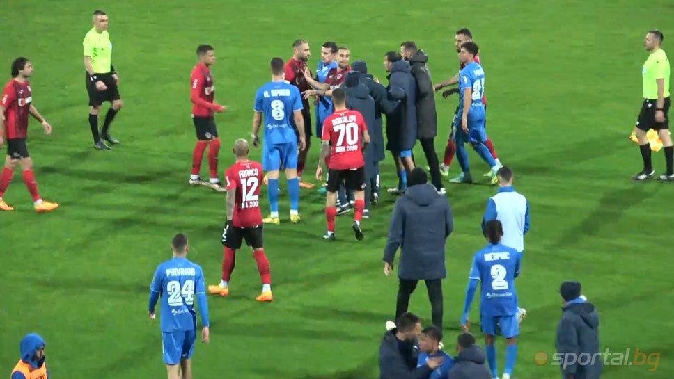 Напрежение след края на мача между Левски и Локо (Сф)