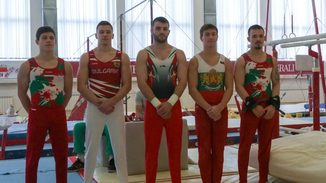 Еди Пенев и Йордан Александров с първи места на земя и на успоредка в ...