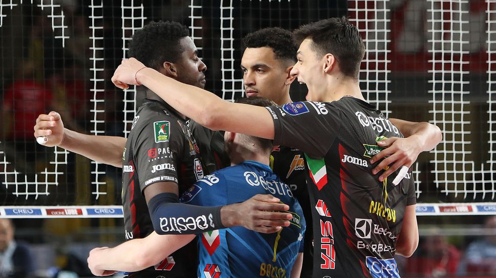 Алекс Николов заби 15 точки, Лубе се справи с Верона в мач №5 и е на полуфинал в Италия