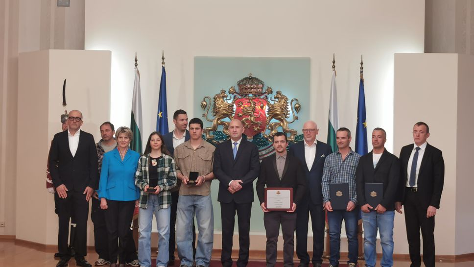 На специална церемония на Дондуков 2 президентът на България Румен