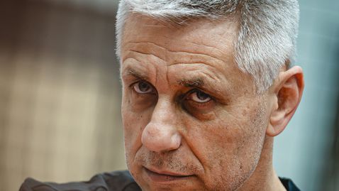 Радо Стойчев ще дебютира днес начело на Халкбанк