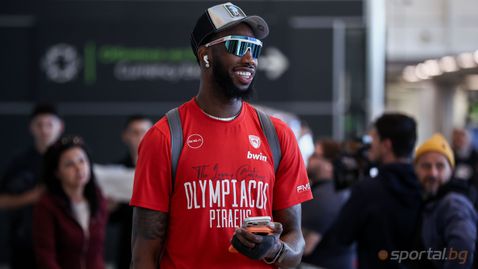 Звездите на Олимпиакос вече са в България