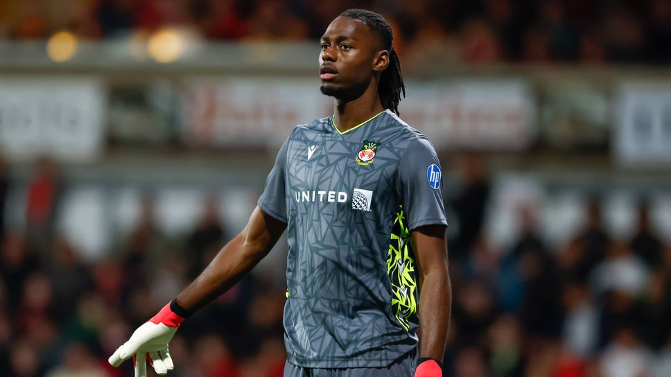 Вратарят на Рексъм Оконкво взе нигерийски паспорт