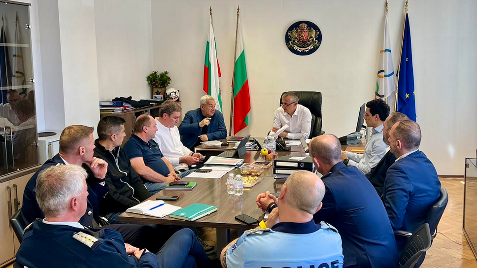 Министър Илиев проведе среща с представители на МВР за сигурността по време на Giro d’Italia