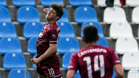  Валери Божинов влезе и Септември обърна ЦСКА 1948 II 