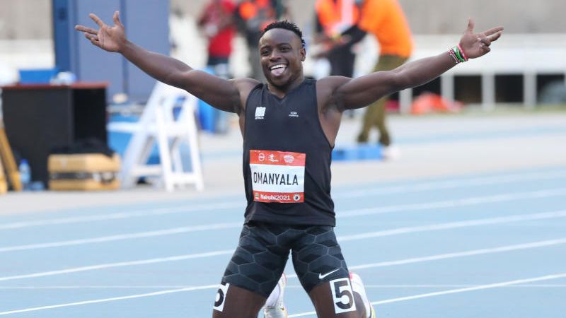 Фердинанд Оманяла победи олимпийския вицешампион Фред Кърли в спринта на 100 метра в Найроби