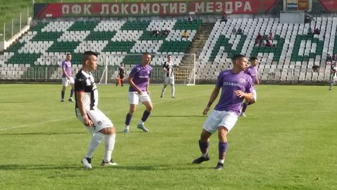  Малките „ боляри “ излизат против връстниците си от Враца 