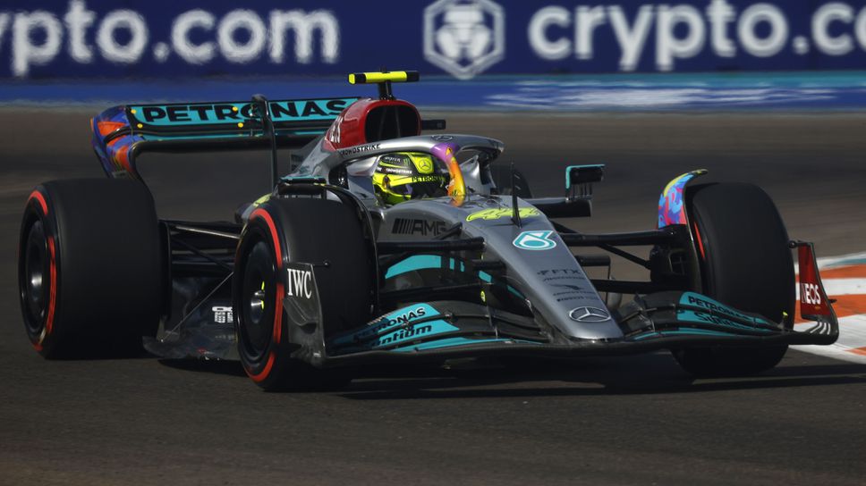 Мерцедес: Представянето в Маями ни дава надежди