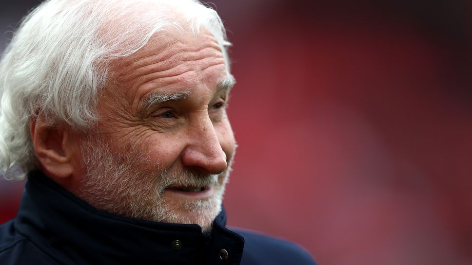 Леверкузен надхвърли очакванията, горд е Руди Фьолер