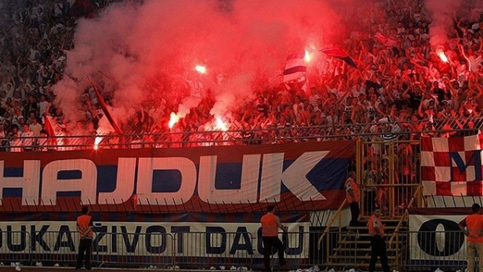 800 фенове на Хайдук пристигат в София