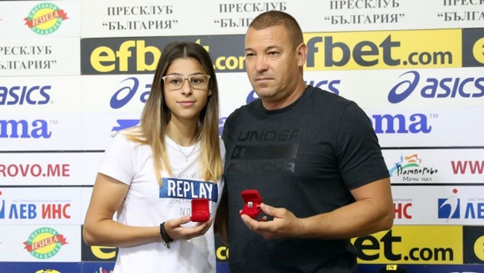 Наградиха Алекс Начева и Стойко Цонов за спортист и треньор на месец юли