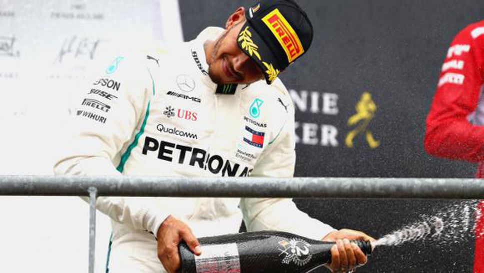 Хамилтън не бил изненадан от маневрата на Фетел