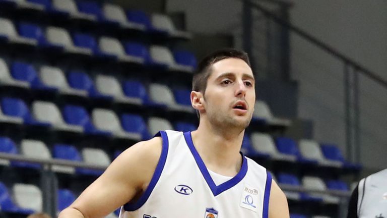 Гардът Дарин Иванов ще играе в баскетболния Берое през новия