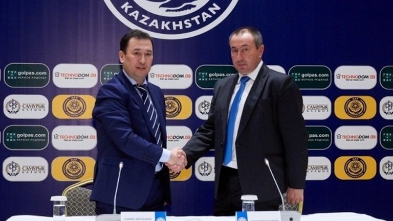 Станимир Стоилов спря първенството на Казахстан