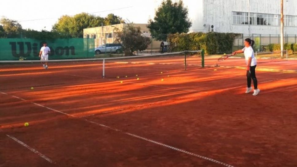 Eкзекутор на Григор, Чорич и Тийм изнесе открит урок по тенис в Каварна