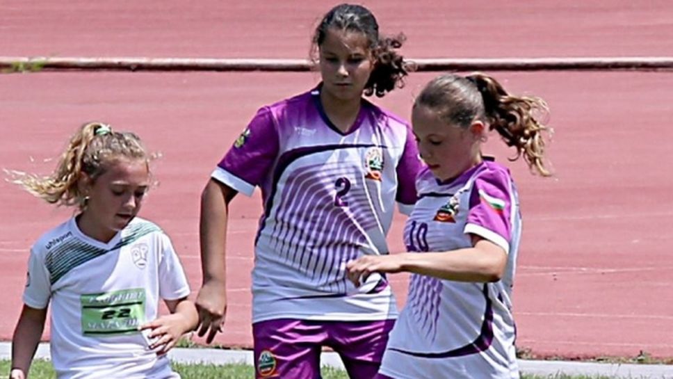 Осем отбора ще участват във футболния турнир за девойки за Купата на M&BM във Велико Търново
