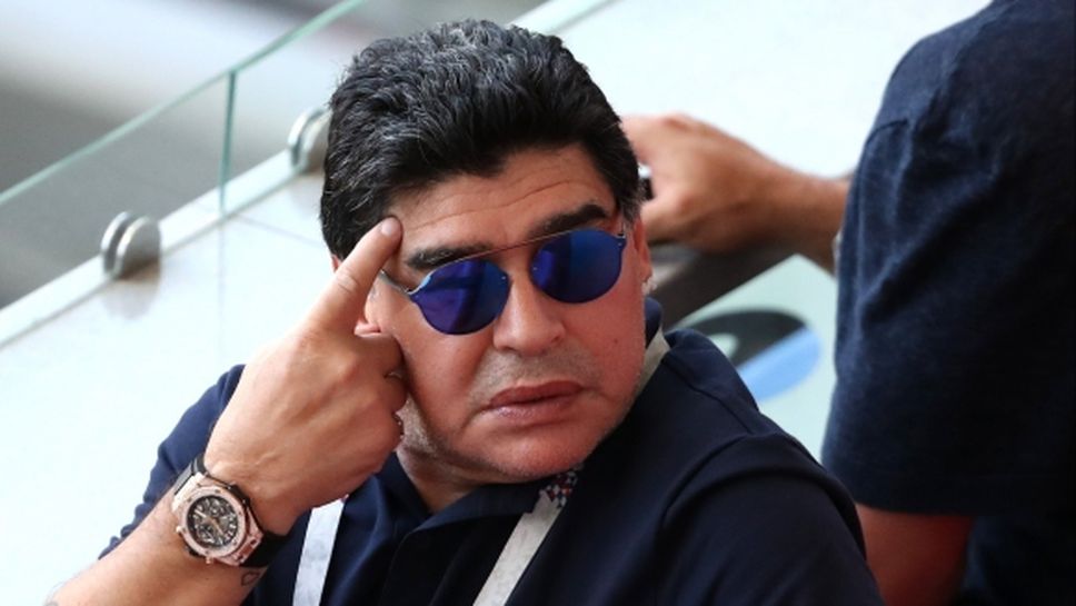 Марадона води преговори да поеме втородивизионен мексикански отбор