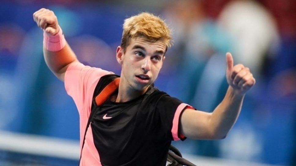 Адриан Андреев достигна до полуфиналите на юношеския US Open