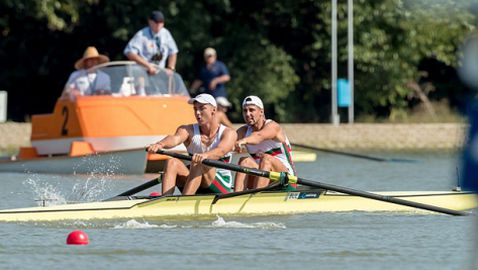 Българската двойка без кърмчия на 1/4-финал на световното по гребане в Пловдив