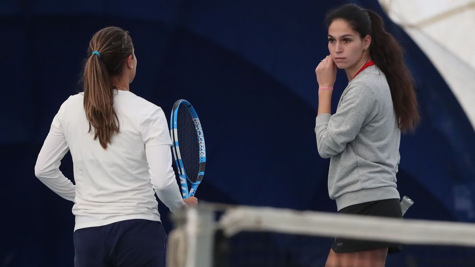 Топалова и Шиникова стартираха с победи на турнир в Тунис