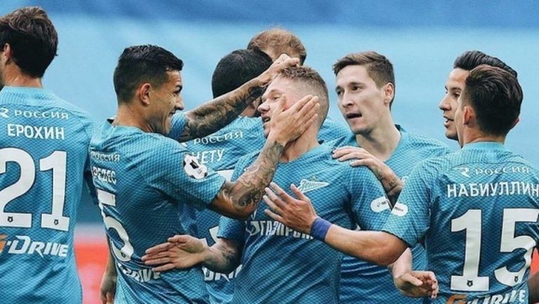 Страхотно шоу с 8 гола в Питер показа кой е фаворитът за титлата (видео)