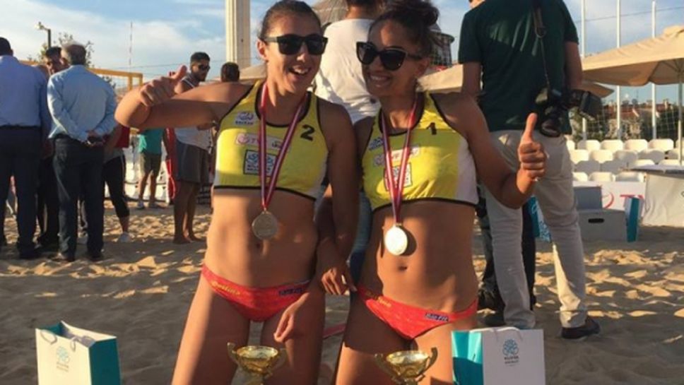 Сребро и 4-о място за България на Балканиадата по плажен волейбол за жени
