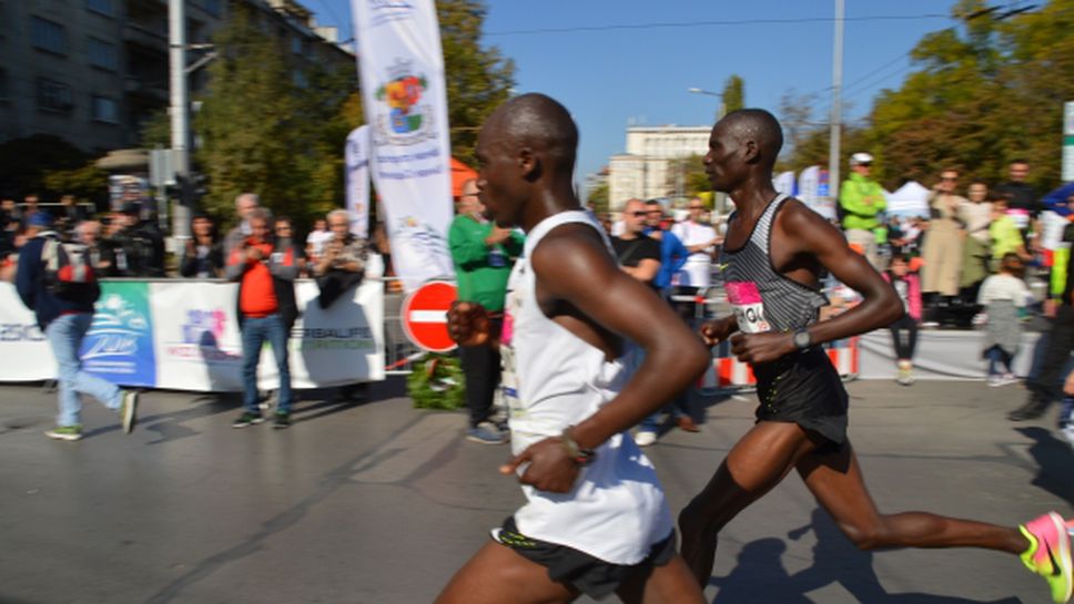 Трима в люта битка за 20-хилядния джакпот в маратона на София