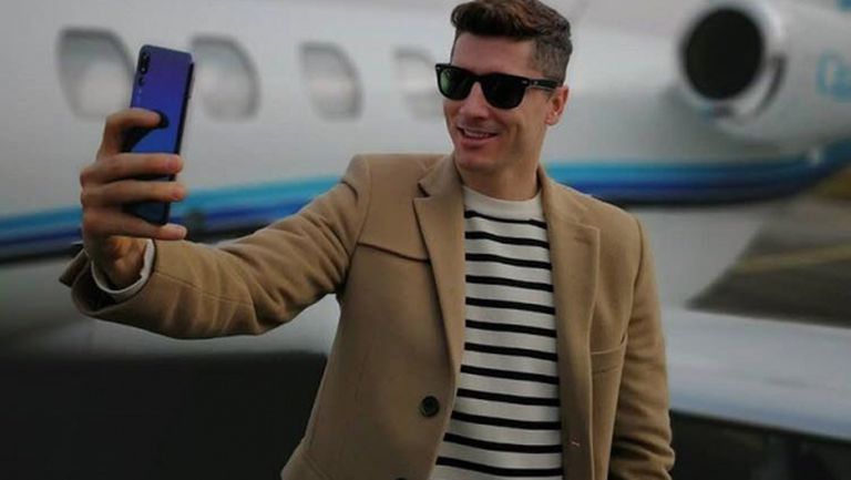 Никой в Байерн не спазвал забраната за ползването на смартфони