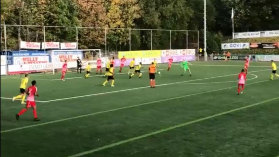 Вратар спаси отбора си от загуба с брилянтен гол (видео)
