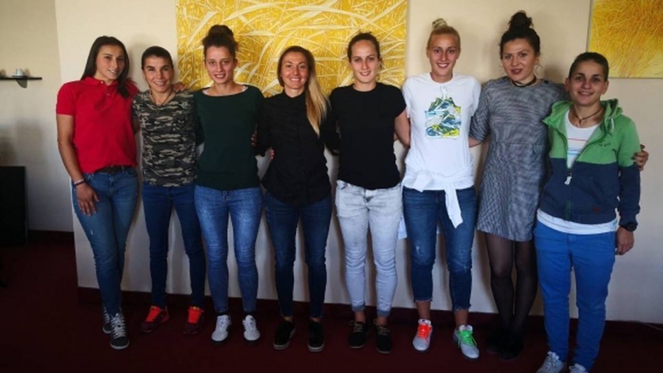 АБФ се срещна с капитанките на женските футболни отбори