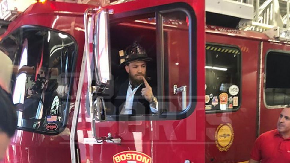 Конър Макгрегър пред пожарникарите от Бостън: Ще има реванш с Хабиб (видео)