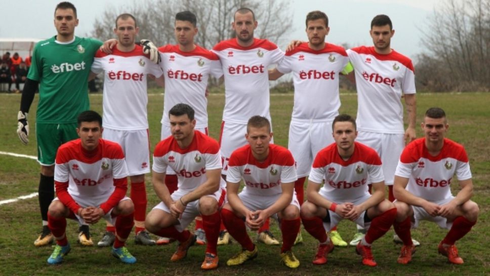 Футболистите на Беласица се стягат за успех в Сливница
