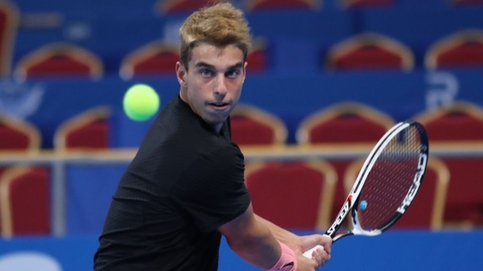 Адриан Андреев загуби полуфинала на юношеския "Мастърс"