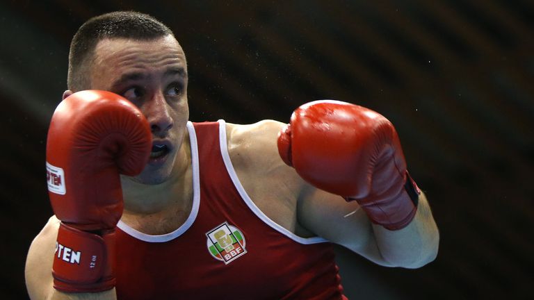 Двама българи боксират днес в Ереван