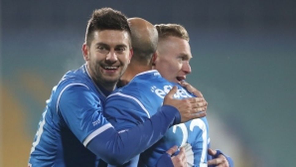 Обертан и Костов изригнаха и Левски отнесе Септември