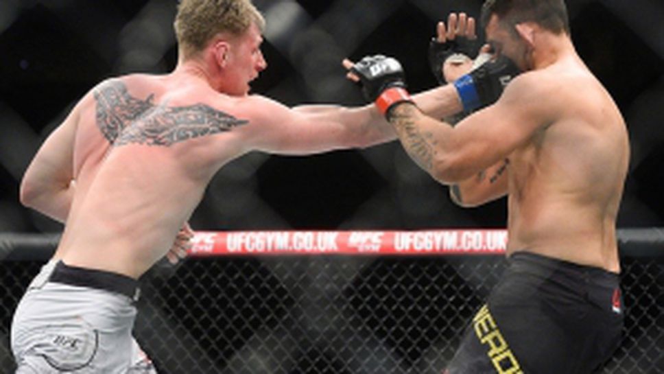 Александър Волков нокаутира Фабрисио Вердум