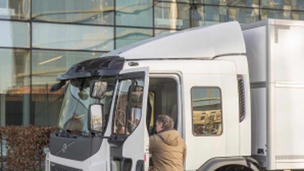 Volvo FE с нови функции за трудни задачи в градска среда