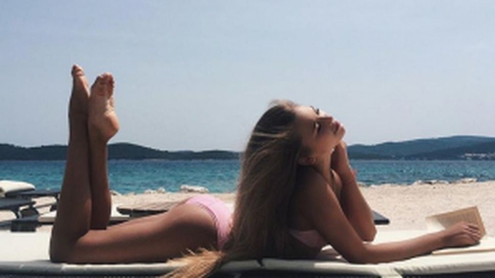 Руският сесксимвол Александра Солдатова идва в България