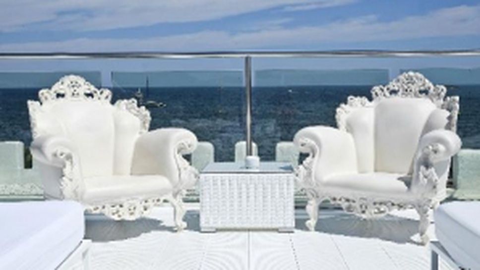 Хотелът на Меси в Ибиса отвътре