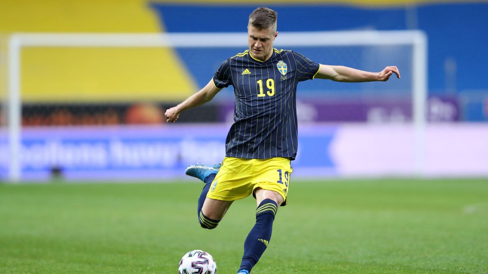 Втори футболист на Швеция с положителен тест