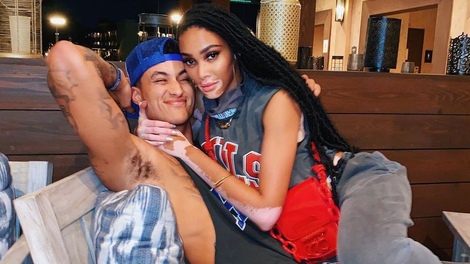 Грешка в Инстаграм бави романса на Кайл Кузма и супермодел с една година