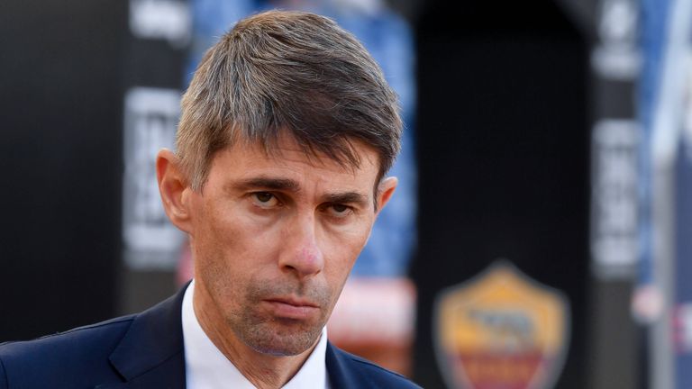 Милан официално обяви и уволнението на спортния си директор Фредерик