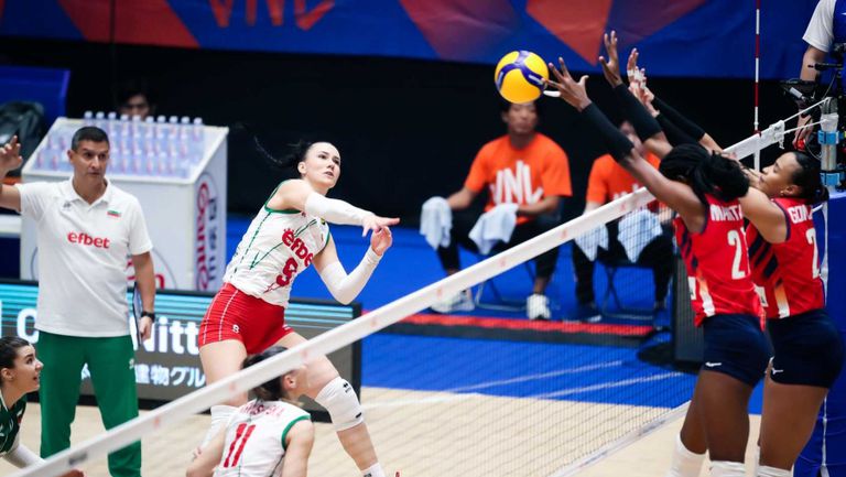 Волейболистките от националния отбор на България ще изиграят контрола срещу