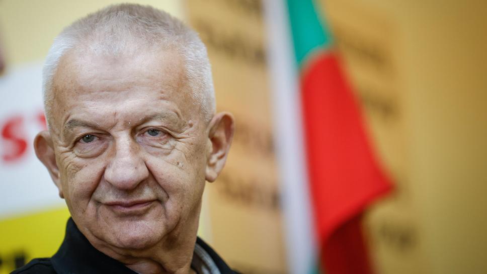 Крушарски: Поръчката за централната трибуна е направена така, че да се спечели от конкретна фирма