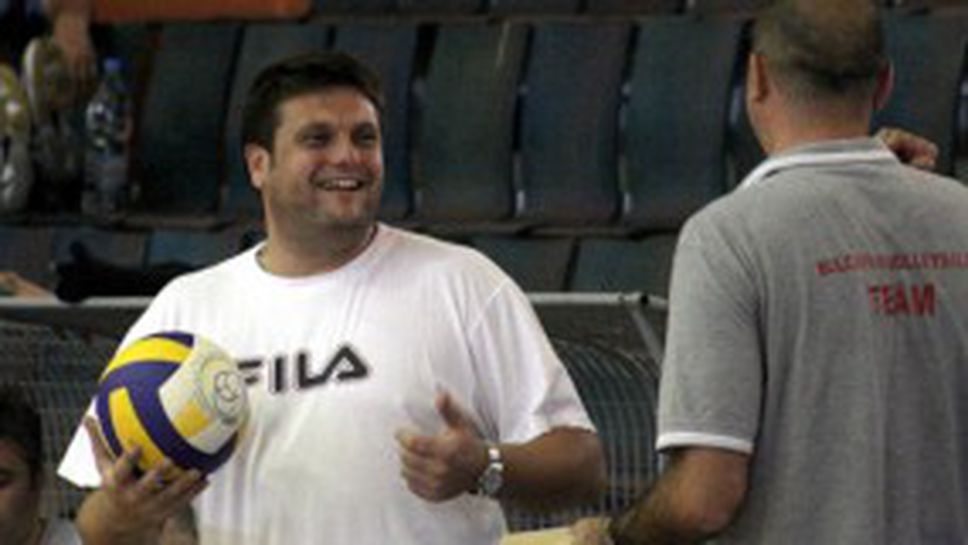 Отборът на Мартин Стоев играе последен мач в България