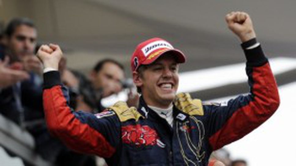 Фетел с историческа победа в Италия, Маса и Хамилтън шести и седми на мократа "Монца"