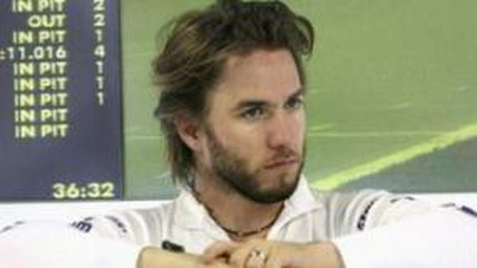 Хайдфелд притеснен от дъжда в Сингапур