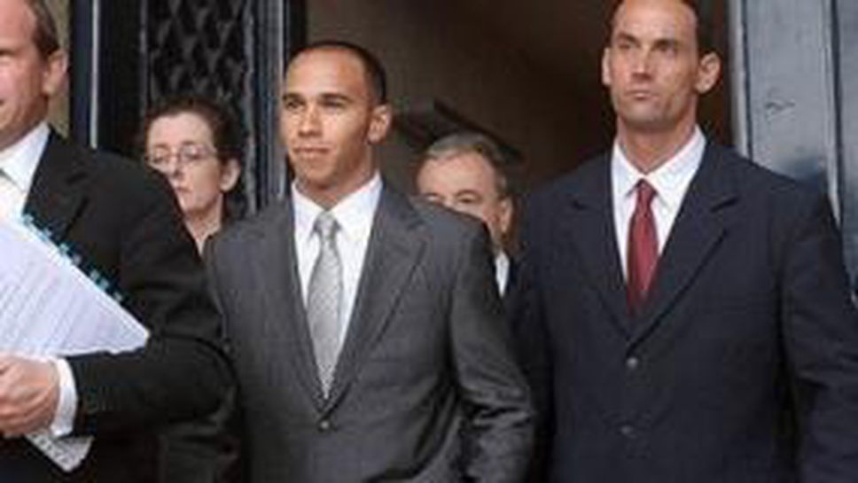 Присъдата за Хамилтън ясна във вторник, Люис се спречква с човек на Ферари