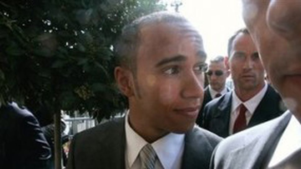 Хамилтън: Не мисля за титлата